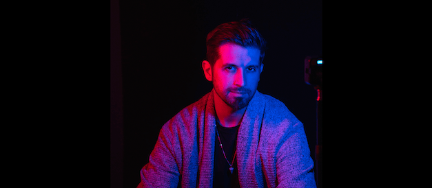 Diego Mar publica su álbum debut “Salto al Vacío”