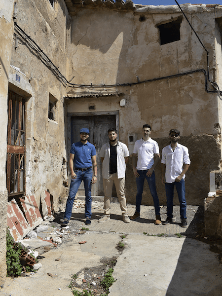 Río Capel nos presenta sus primeras canciones «Náufrago» y «Teñido»
