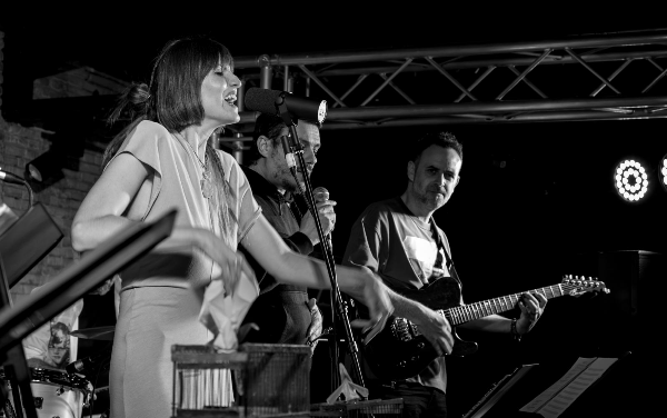 Savi renace con “Vuelvo a mí”, un canto a recuperar la calma interior junto a Payoh Soul Rebel