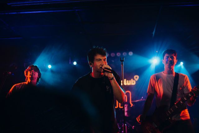 Ceda el Paso están de vuelta con su nuevo single «Nada ha cambiado»