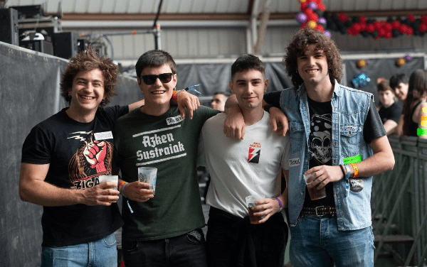 Trintxera debutan con Caiga Quien Caiga: el nuevo pulso del rock navarro