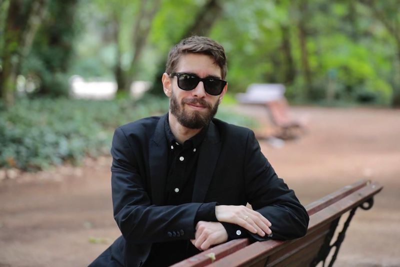 Javi Franquelo nos presenta su nuevo single «Sargento Pimienta»