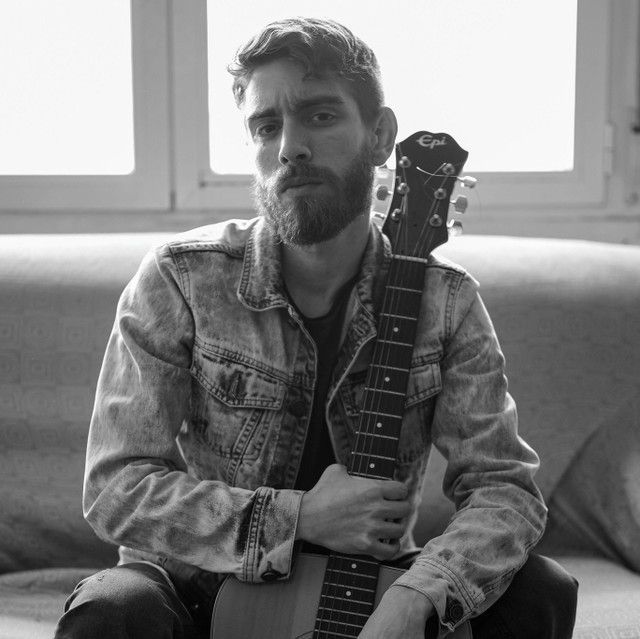 Entrevistamos al músico y cantante Javi Franquelo