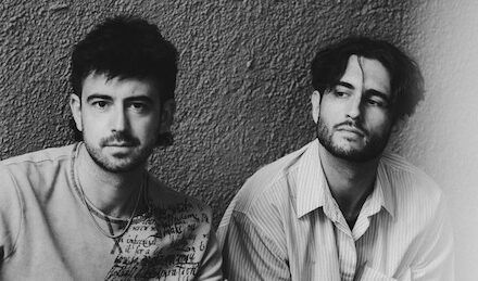 Vangoura estrenan su nueva canción «Tu película»
