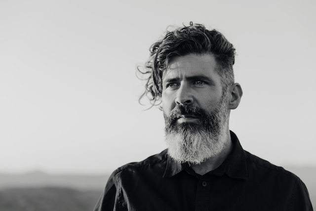 Alberttinny (ex-guitarrista de Izal) publica su primer single en solitario «Mi propio incendio»