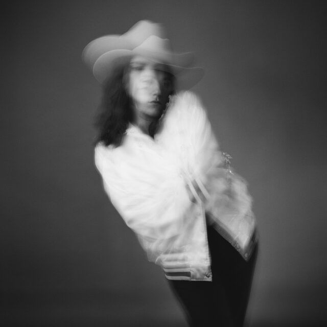 Erin Memento publica su nuevo trabajo ‘Carretera Fantasma’