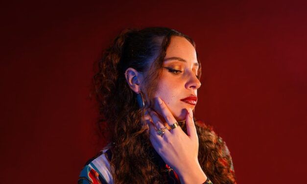 ANADIE estrena su nueva canción «Tequila y flechas»