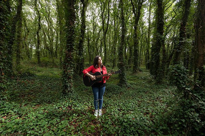 Carolina Rubirosa estrena “Tierra de Nadie”, primer adelanto de su nuevo trabajo