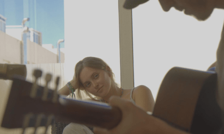 Oscar de Álamo nos presenta sus dos primeras canciones: El amor es como lo harías tú y Dulce extrañeza