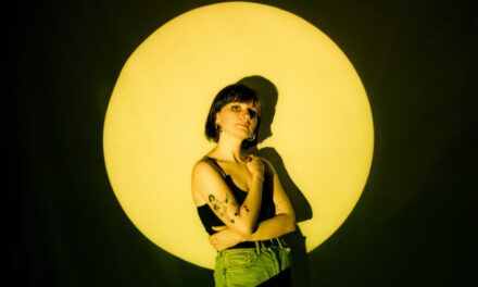 Venga Bea publica su nuevo single «Me cago en tus muertos»