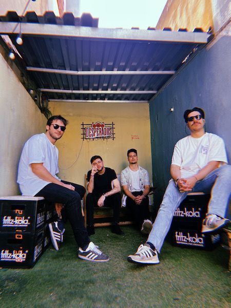 Burdeos estrenan su nuevo single «Cuando no puedes dormir»