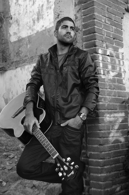 Ángel Lucas nos presenta su primer disco «Anatomía de un vencido»