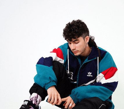 N9VE estrena su nuevo disco “Hippie Hand”