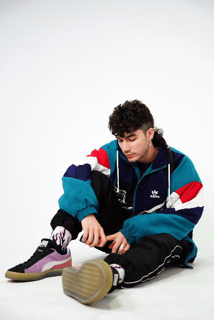 N9VE estrena su nuevo disco “Hippie Hand”