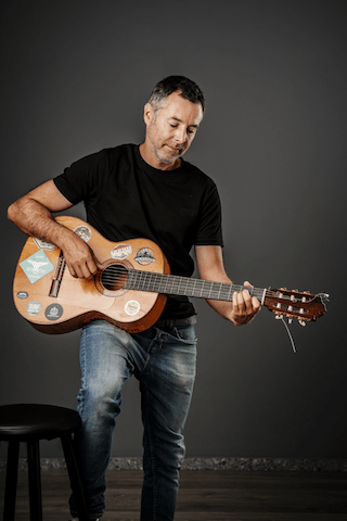 Jose Nna nos presenta el video de su tema «Tu Ritmo»
