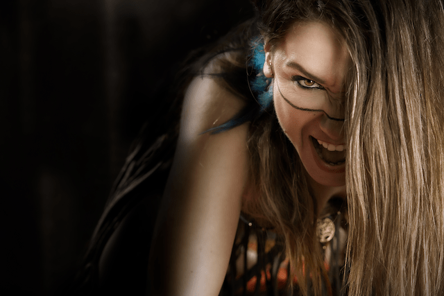 Descubre la música de Viki and The Wild y su nuevo single «La Moneda»