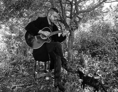 John Serrano nos presenta su canción «Oh Well»