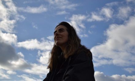 Lila nos presenta su EP debut «Play Means»