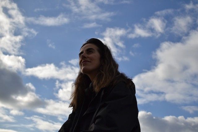 Lila nos presenta su EP debut «Play Means»