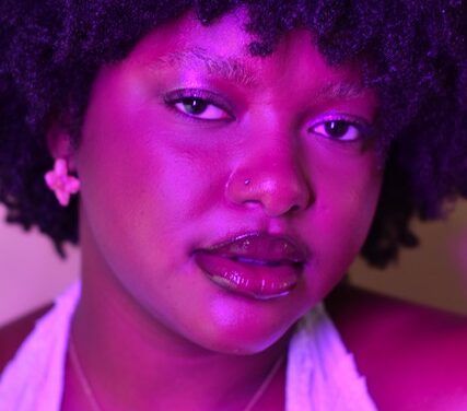 Moké nos presenta su primer single «Never Enough»