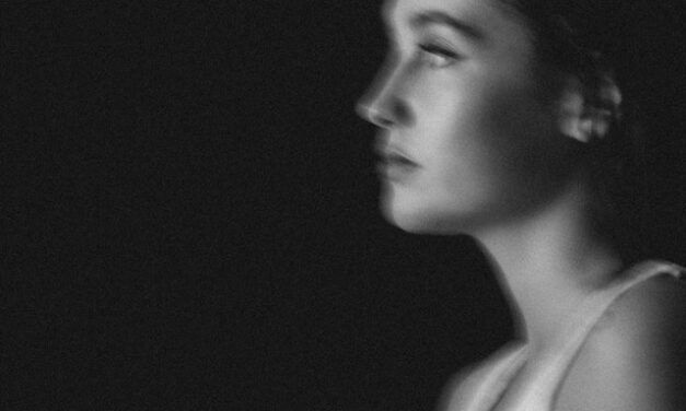 Yarea publica su nueva canción “Loba”, cuarto adelanto de su nuevo disco