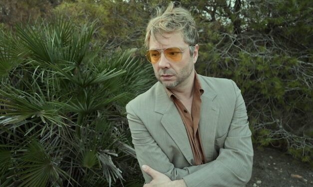 Villanueva estrena «Sonata para divorciados (Te lo puedes quedar)», cuarto adelanto de su nuevo disco